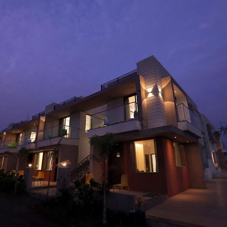 Leena Resort Garudeshwar Exterior foto